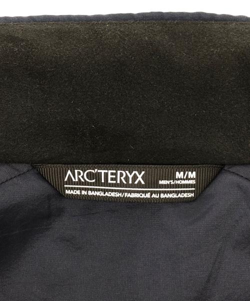 ARC'TERYX（アークテリクス）ARC'TERYX (アークテリクス) ATOM LT JACKET ネイビー サイズ:Ｍの古着・服飾アイテム