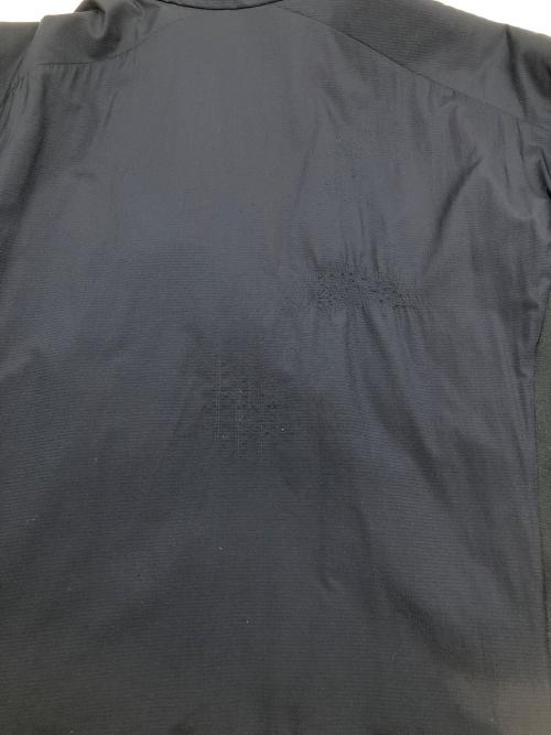 ARC'TERYX（アークテリクス）ARC'TERYX (アークテリクス) ATOM LT JACKET ネイビー サイズ:Ｍの古着・服飾アイテム