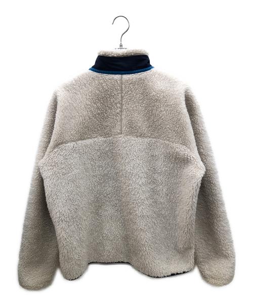 Patagonia（パタゴニア）Patagonia (パタゴニア) クラシック・レトロＸ・ジャケット　SP22 アイボリー×ネイビー サイズ:Lの古着・服飾アイテム