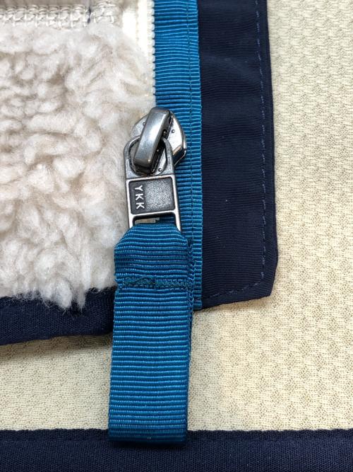 Patagonia（パタゴニア）Patagonia (パタゴニア) クラシック・レトロＸ・ジャケット　SP22 アイボリー×ネイビー サイズ:Lの古着・服飾アイテム