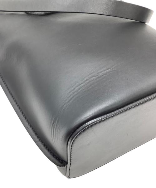 VALENTINO GARAVANI（ヴァレンティノ・ガラヴァーニ）VALENTINO GARAVANI (ヴァレンティノ・ガラヴァーニ) 	Vロゴ ブラックの古着・服飾アイテム