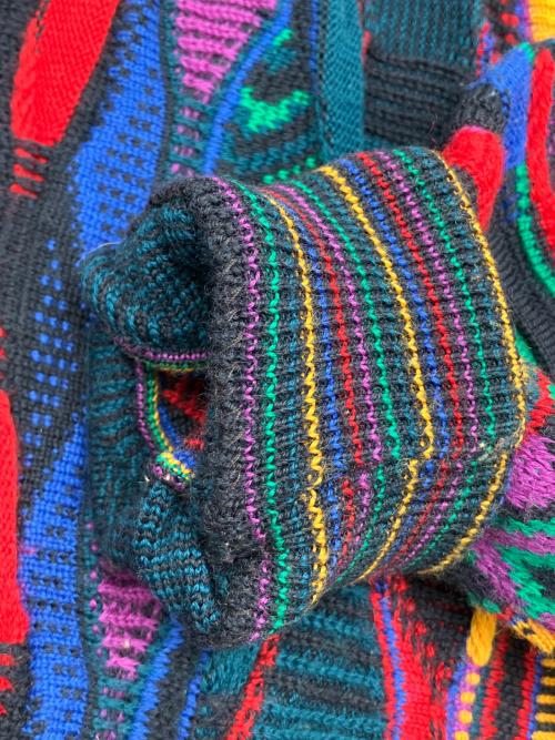 Emaroo（エマルー）Emaroo (エマルー) 90s 3Dニット　古着 マルチカラー サイズ:Ｍの古着・服飾アイテム