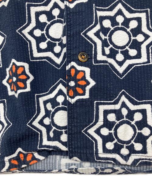 LEVI'S（リーバイス）LEVI'S (リーバイス) 半袖シャツ　花柄 ネイビー×ホワイト サイズ:Lの古着・服飾アイテム