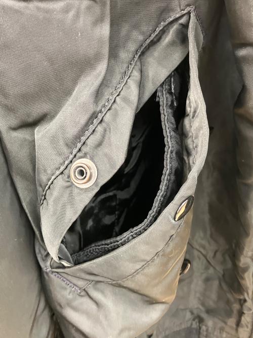 ALPHA INDUSTRIES（アルファインダストリーズ）ALPHA INDUSTRIES (アルファインダストリーズ) フライングジャケット ブラック サイズ:Ｍの古着・服飾アイテム