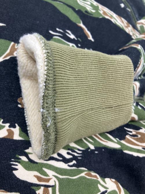 stussy（ステューシー）stussy (ステューシー) スウェット グリーン×ブラック サイズ:Sの古着・服飾アイテム