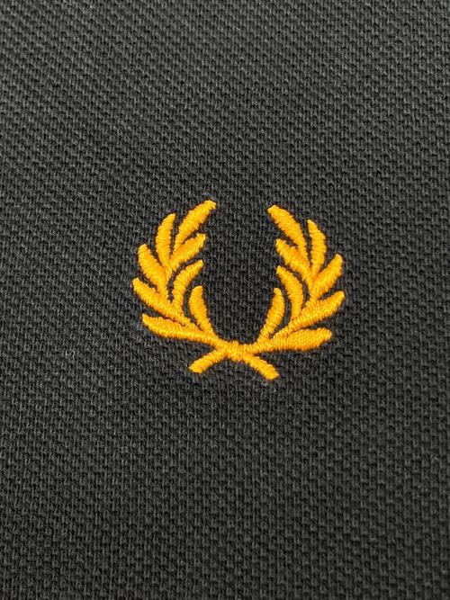 FRED PERRY（フレッドペリー）FRED PERRY (フレッドペリー) ポロシャツ ブラック サイズ:Ｍの古着・服飾アイテム