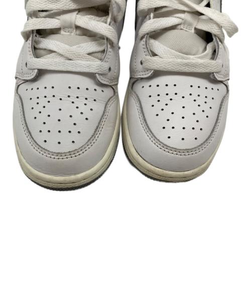 NIKE（ナイキ）NIKE (ナイキ) 	GS Air Jordan 1 Mid ホワイト×グレー サイズ:22.5の古着・服飾アイテム