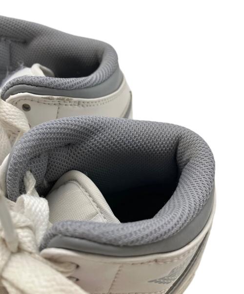NIKE（ナイキ）NIKE (ナイキ) 	GS Air Jordan 1 Mid ホワイト×グレー サイズ:22.5の古着・服飾アイテム