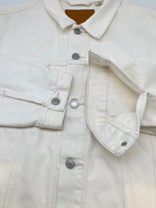 LEVI'S（リーバイス）LEVI'S (リーバイス) トラッカージャケット ホワイト サイズ:XLの古着・服飾アイテム
