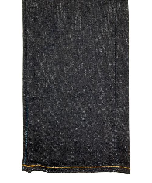 JAPAN BLUE JEANS（ジャパンブルージーンズ）JAPAN BLUE JEANS (ジャパンブルージーンズ) デニムパンツ　クラシックストレートモデル 14.8oz ハードデニム セルヴィッチ インディゴ サイズ:28 未使用品の古着・服飾アイテム