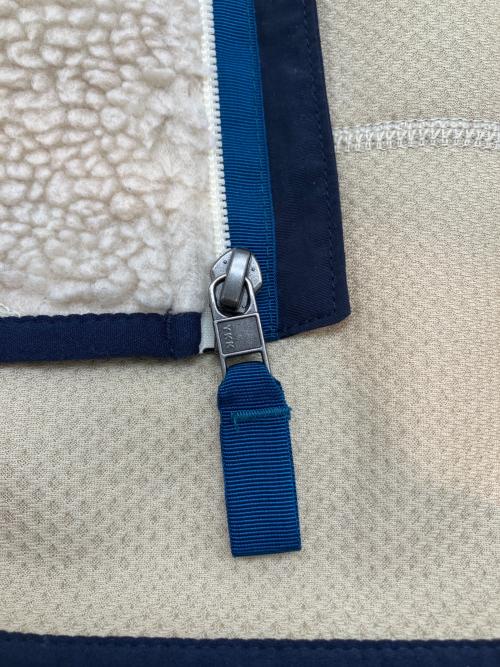 Patagonia（パタゴニア）Patagonia (パタゴニア) ボアベスト Classic Retro-X Vest アイボリー サイズ:Ｍの古着・服飾アイテム