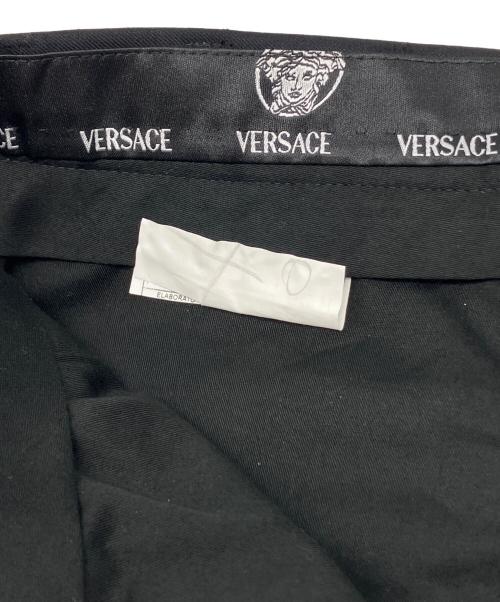 GIANNI VERSACE（ジャンニ・ヴェルサーチ）GIANNI VERSACE (ジャンニ・ヴェルサーチ) セットアップスーツ ブラック サイズ:52Rの古着・服飾アイテム
