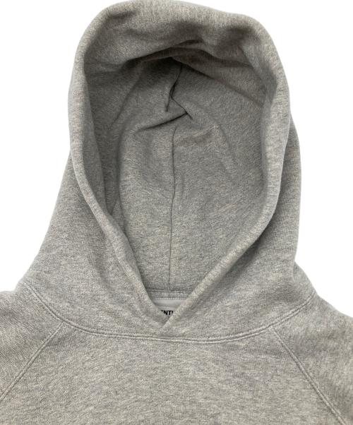 FOG ESSENTIALS（フィアオブゴッド エッセンシャル）FOG ESSENTIALS (フィアオブゴッド エッセンシャル) プルオーバーパーカー グレー サイズ:Lの古着・服飾アイテム