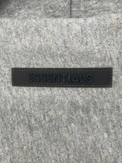 FOG ESSENTIALS（フィアオブゴッド エッセンシャル）FOG ESSENTIALS (フィアオブゴッド エッセンシャル) プルオーバーパーカー グレー サイズ:Lの古着・服飾アイテム