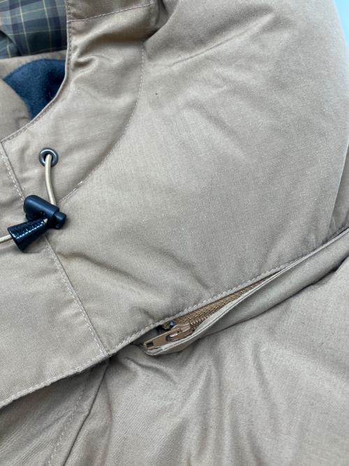 FJALLRAVEN（フェールラーベン）FJALLRAVEN (フェールラーベン) ダウンジャケット ブラウン サイズ:LLの古着・服飾アイテム