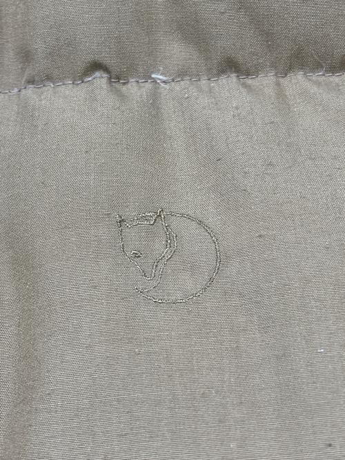 FJALLRAVEN（フェールラーベン）FJALLRAVEN (フェールラーベン) ダウンジャケット ブラウン サイズ:LLの古着・服飾アイテム