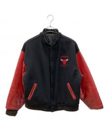 NBA OFFICIAL LICENSED（エヌビーエー・オフィシャル・ライセンスト）の古着「90sスタジャン　シカゴ・ブルズ　USA製　古着」｜レッド×ブラック
