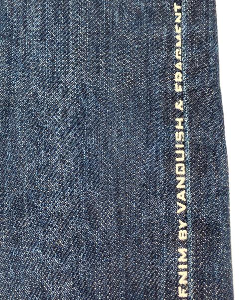 DENIM BY VANQUISH&FRAGMENT（デニムバイヴァンキッシュ&フラグメント）DENIM BY VANQUISH&FRAGMENT (デニムバイヴァンキッシュ&フラグメント) ストレートデニムパンツ インディゴ サイズ:32の古着・服飾アイテム