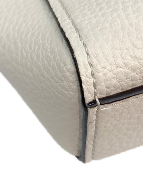 MICHAEL KORS（マイケル・コース）MICHAEL KORS (マイケル・コース) 	エクストラスモールクロスボディバッグ アイボリー×ブラウンの古着・服飾アイテム