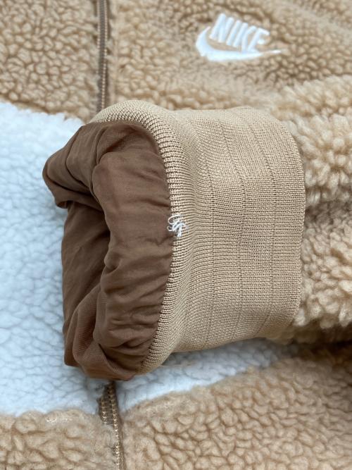 NIKE（ナイキ）NIKE (ナイキ) ボアジャケット ベージュ×ホワイト サイズ:Sの古着・服飾アイテム