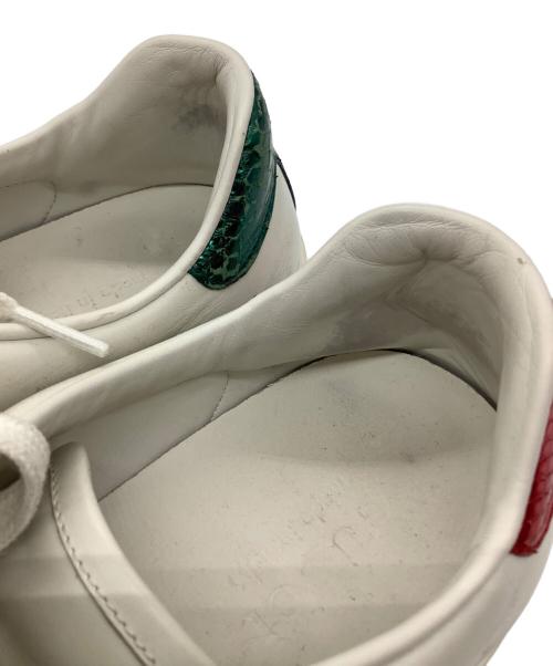 GUCCI（グッチ）GUCCI (グッチ) 	ACE BEE SHEAKER ホワイト×レッド×グリーン サイズ:23の古着・服飾アイテム