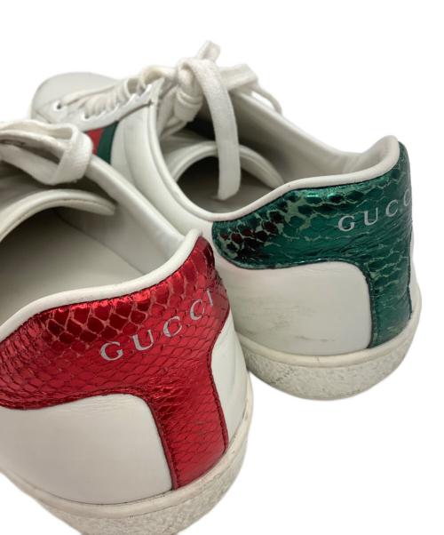 GUCCI（グッチ）GUCCI (グッチ) 	ACE BEE SHEAKER ホワイト×レッド×グリーン サイズ:23の古着・服飾アイテム