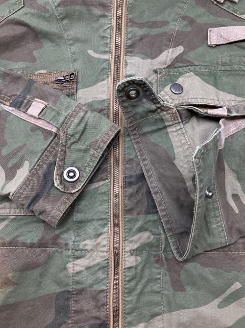 AVIREX（アヴィレックス）AVIREX (アヴィレックス) ミリタリージャケット　カモフラージュ柄 カーキ サイズ:2XLの古着・服飾アイテム