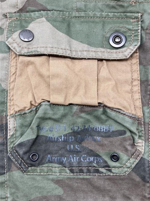 AVIREX（アヴィレックス）AVIREX (アヴィレックス) ミリタリージャケット　カモフラージュ柄 カーキ サイズ:2XLの古着・服飾アイテム