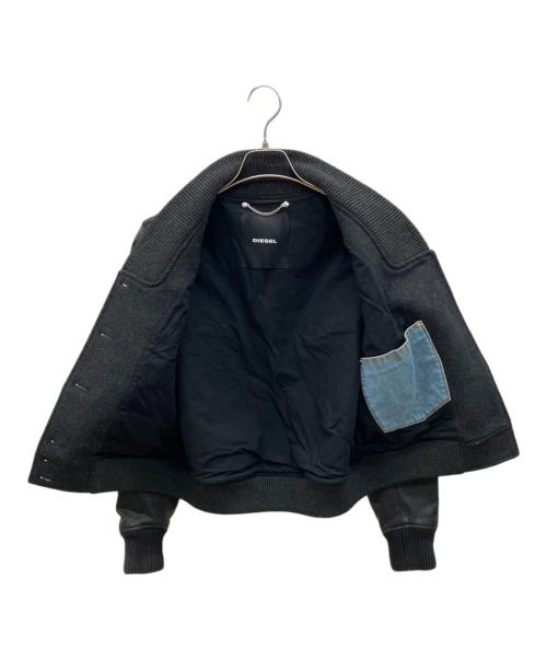 DIESEL（ディーゼル）DIESEL (ディーゼル) スタジャン グレー×レッド サイズ:Sの古着・服飾アイテム