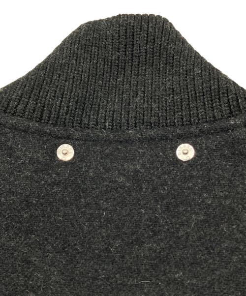 DIESEL（ディーゼル）DIESEL (ディーゼル) スタジャン グレー×レッド サイズ:Sの古着・服飾アイテム