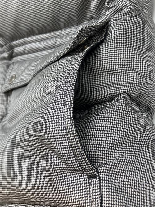 BURBERRY BLACK LABEL（バーバリーブラックレーベル）BURBERRY BLACK LABEL (バーバリーブラックレーベル) ダウンジャケット　袖着脱可能 グレー サイズ:Ｍの古着・服飾アイテム