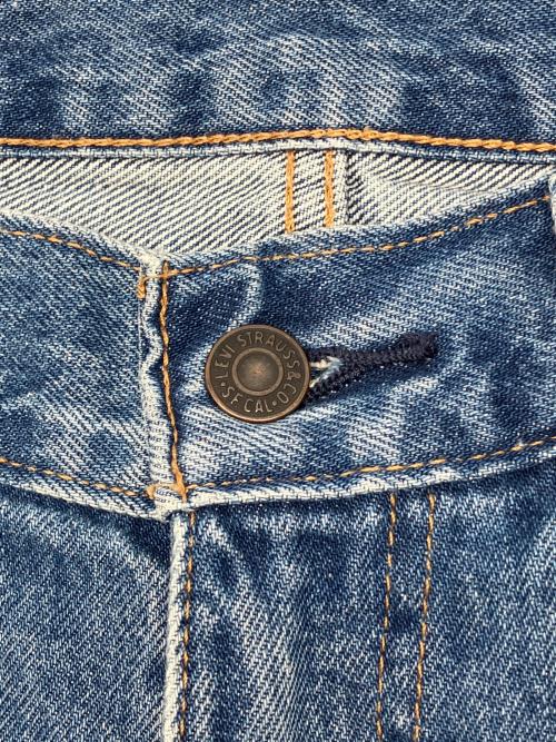 LEVI'S（リーバイス）LEVI'S (リーバイス) ルーズストレートダブルニーデニムパンツ インディゴ サイズ:W32×L32の古着・服飾アイテム