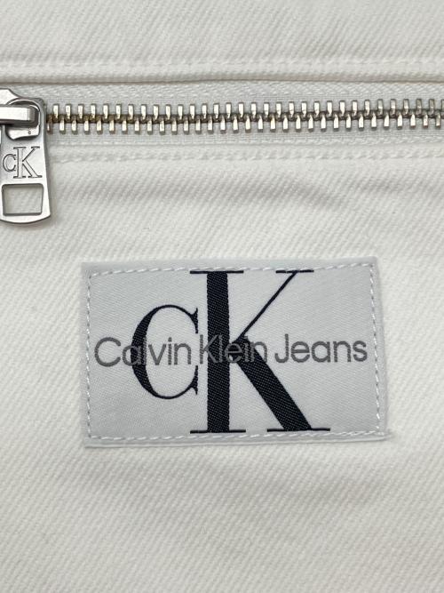 Calvin Klein Jeans（カルバンクラインジーンズ）Calvin Klein Jeans (カルバンクラインジーンズ) ショート丈デニムジャケット ホワイト サイズ:XSの古着・服飾アイテム