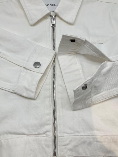 Calvin Klein Jeans（カルバンクラインジーンズ）Calvin Klein Jeans (カルバンクラインジーンズ) ショート丈デニムジャケット ホワイト サイズ:XSの古着・服飾アイテム