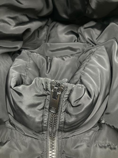 DIESEL（ディーゼル）DIESEL (ディーゼル) ダウンジャケット ブラック×カーキ サイズ:Ｍの古着・服飾アイテム