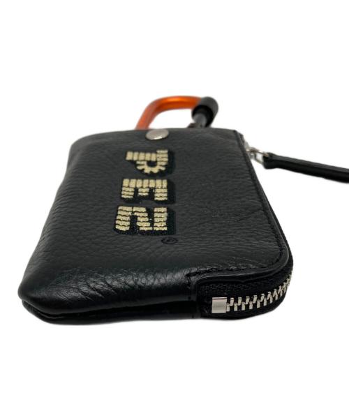 ear PAPILLONNER（イアパピヨネ）ear PAPILLONNER (イアパピヨネ) PEZ (ペッツ) カラビナ付きパス＆キーケース ブラック×オレンジの古着・服飾アイテム