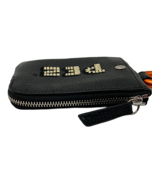 ear PAPILLONNER（イアパピヨネ）ear PAPILLONNER (イアパピヨネ) PEZ (ペッツ) カラビナ付きパス＆キーケース ブラック×オレンジの古着・服飾アイテム