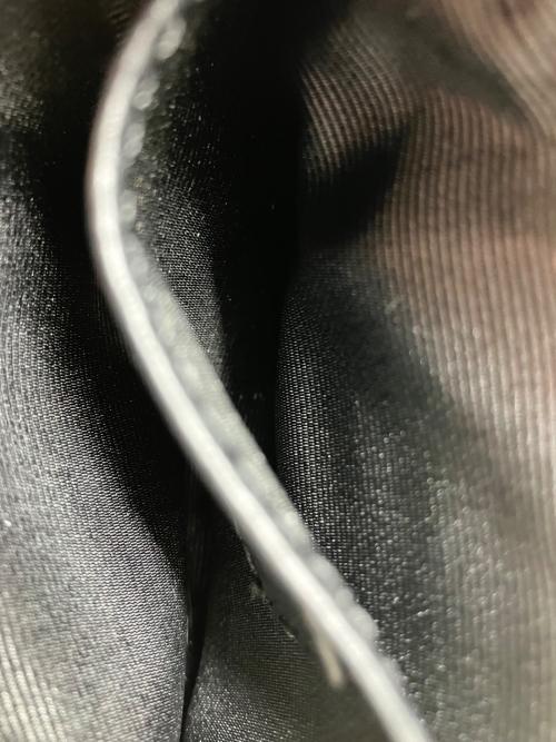 ear PAPILLONNER（イアパピヨネ）ear PAPILLONNER (イアパピヨネ) PEZ (ペッツ) カラビナ付きパス＆キーケース ブラック×オレンジの古着・服飾アイテム