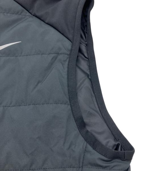 NIKE（ナイキ）NIKE (ナイキ) ランニングベスト ダークグレー×ホワイト サイズ:Ｍの古着・服飾アイテム