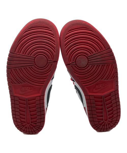 NIKE（ナイキ）NIKE (ナイキ) エアジョーダン1 レトロ ロー OG 'ブラック トゥ' ブラック×ホワイト×レッド サイズ:26.5の古着・服飾アイテム