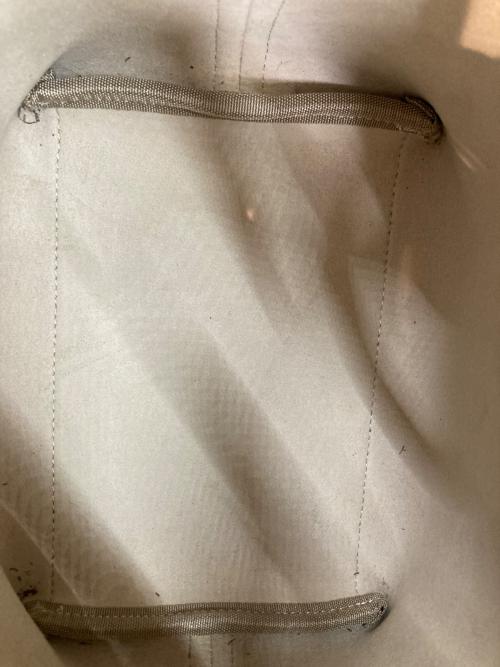 VASIC（ヴァジック）VASIC (ヴァジック) Bond Mini ハンドバッグ ベージュの古着・服飾アイテム