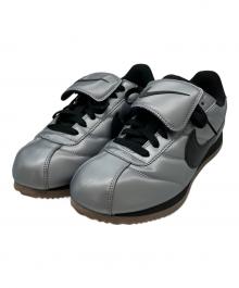 NIKE（ナイキ）の古着「	CORTEZ SE MTLC COOL GREY/BLACK-GUM DARK BROWN」｜シルバー×ブラック