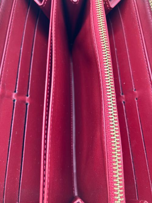 LOUIS VUITTON（ルイ ヴィトン）LOUIS VUITTON (ルイ ヴィトン) ジッピーウォレット　ヴェルニ ポム・ダムールの古着・服飾アイテム