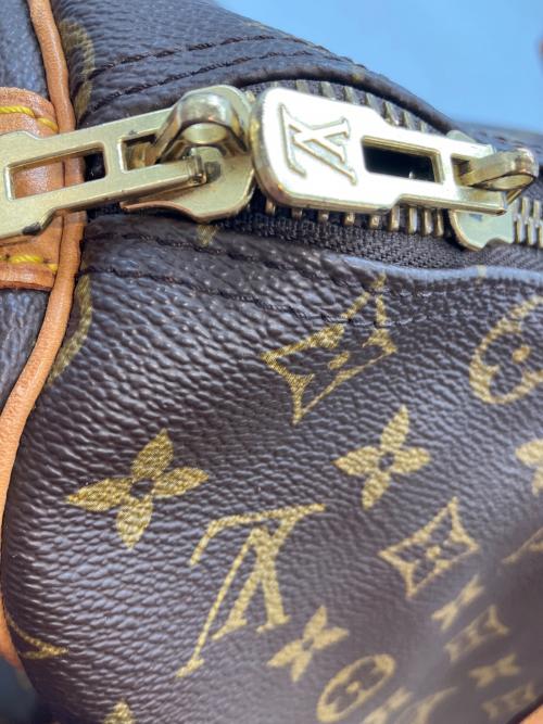 LOUIS VUITTON（ルイ ヴィトン）LOUIS VUITTON (ルイ ヴィトン) モノグラム 　キーポル・バンドリエール45 ブラウンの古着・服飾アイテム