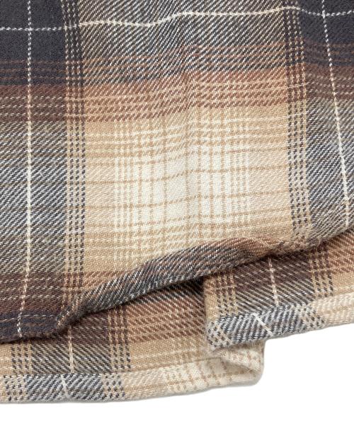 Eddie Bauer（エディーバウアー）Eddie Bauer (エディーバウアー) 90’s長袖シャツ ベージュ×グレー サイズ:Ｍの古着・服飾アイテム