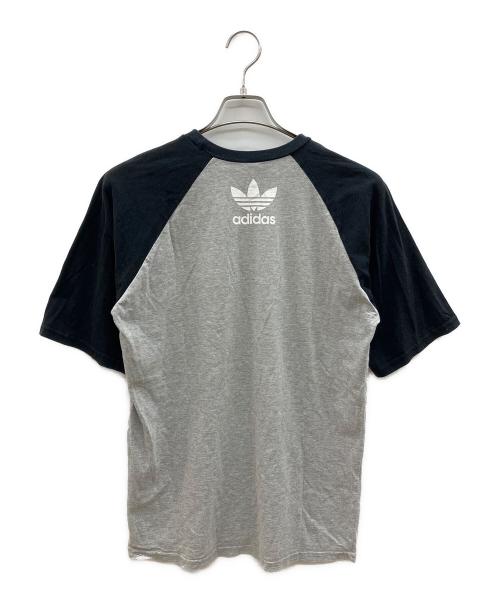adidas（アディダス）adidas (アディダス) 80sプリントTシャツ グレー×ブラック サイズ:98-6(JASPOO）の古着・服飾アイテム