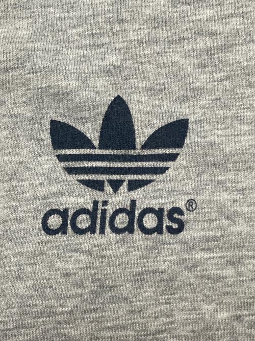 adidas（アディダス）adidas (アディダス) 80sプリントTシャツ グレー×ブラック サイズ:98-6(JASPOO）の古着・服飾アイテム