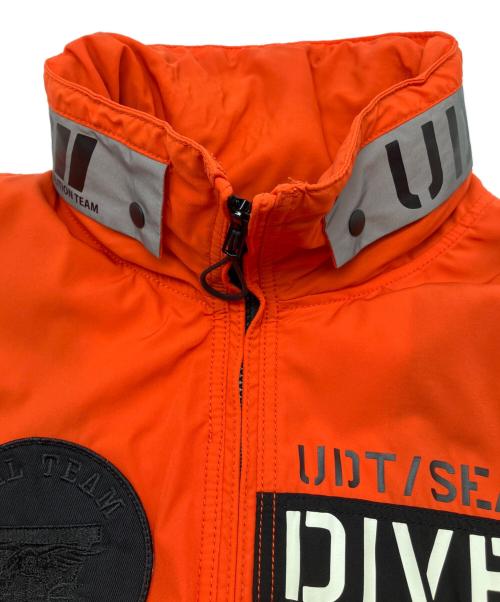 AVIREX（アヴィレックス）AVIREX (アヴィレックス) TYPE CWU JACKET オレンジ サイズ:XLの古着・服飾アイテム