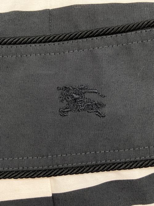 BURBERRY BLUE LABEL（バーバリー ブルー レーベル）BURBERRY BLUE LABEL (バーバリー ブルー レーベル) ノースリーブボーダーワンピース グレー×ホワイト サイズ:38の古着・服飾アイテム