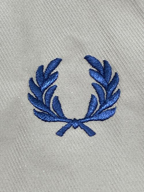 FRED PERRY（フレッドペリー）FRED PERRY (フレッドペリー) 中綿ジャケット　パテッドジップ スルージャケット ベージュ サイズ:Sの古着・服飾アイテム